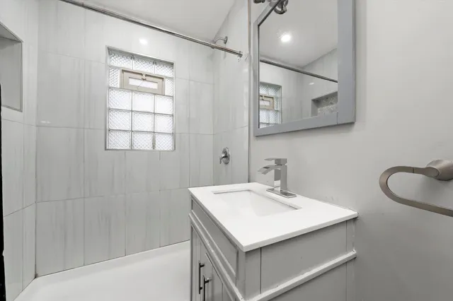 $298,000 | 1317 Waverly Place, Joliet, IL 60435