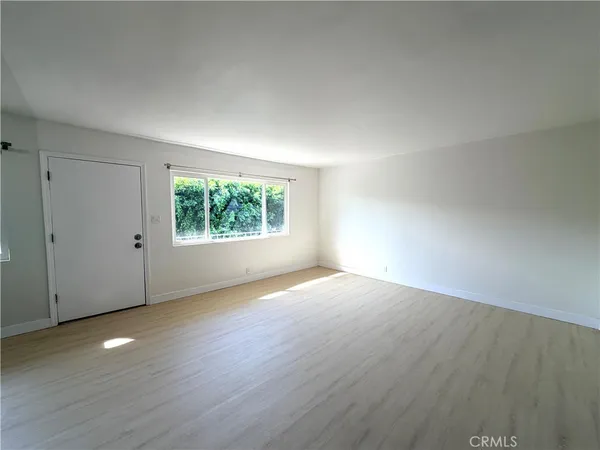 $2,350 | 11523 Menlo Avenue, Unit D, Hawthorne, CA 90250