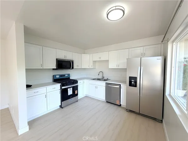 $2,350 | 11523 Menlo Avenue, Unit D, Hawthorne, CA 90250