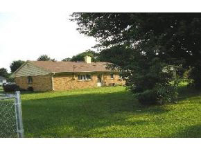 4082 West Broadway Avenue Bloomington, IN 47404 - Photo 2 of 4