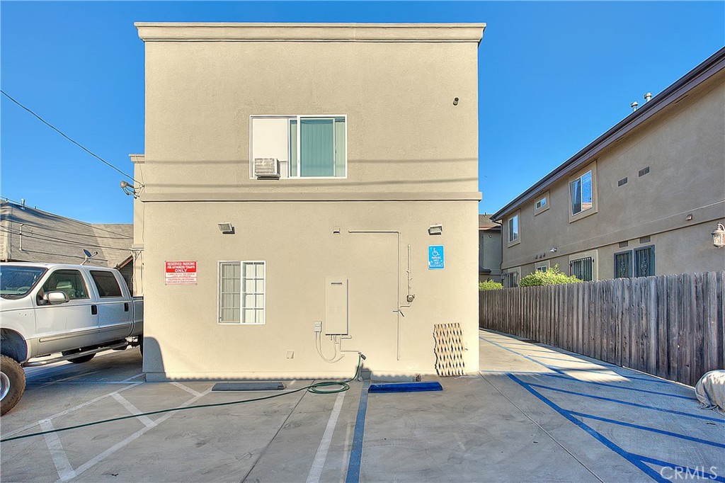 3105 Walton Avenue Los Angeles, CA 90007 - Photo 35 of 38 a view of a car park in front of house