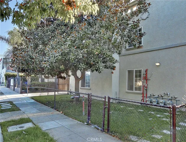 $3,195 | 3105 Walton Avenue, Los Angeles, CA 90007
