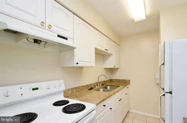 $1,750 | 5911 G Prince James Drive, Unit 27, Springfield, VA 22152