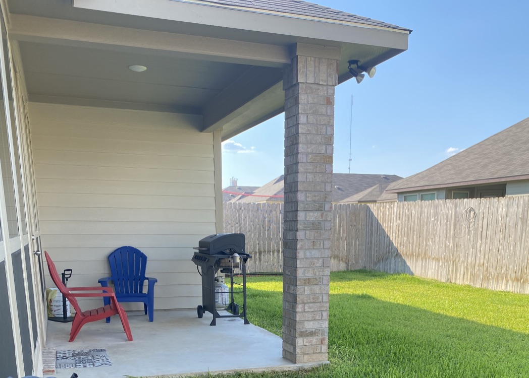 2034 Brisbane Way Bryan, TX 77807 - Photo 23 of 26 a view of backyard with tub