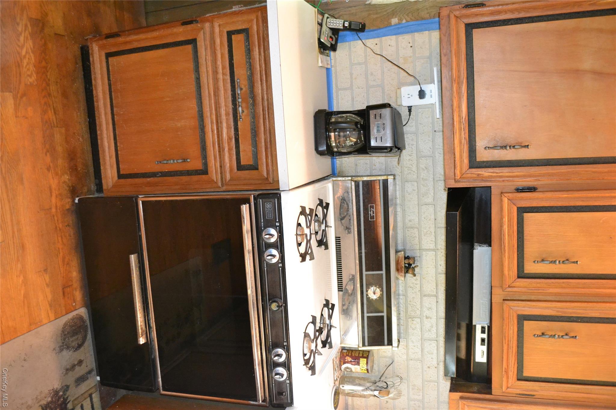113 Lake Muskoday Road Roscoe, NY 12776 - Photo 6 of 27 Gas range, abundant cabinet space