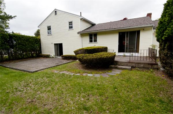 36 Helen Road Braintree, MA 02184 - Photo 15 of 18 Gallery Image 15
