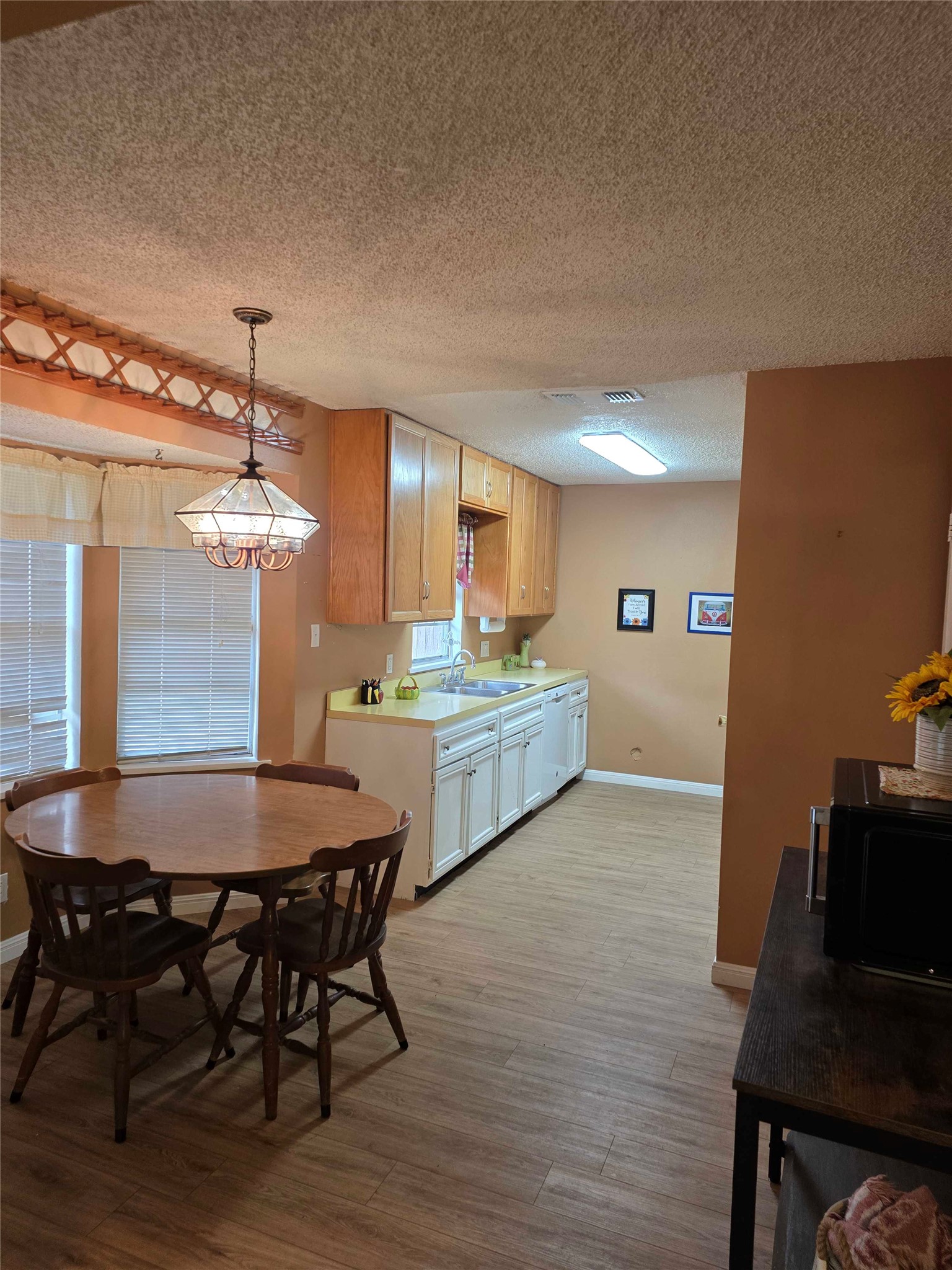 902 South Riviera Circle Cedar Park, TX 78613 - Photo 10 of 22