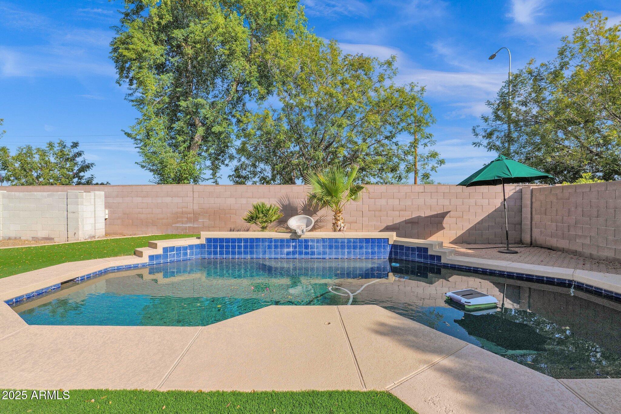 2190 East Augusta Avenue Chandler, AZ 85249 - Photo 34 of 35 a view of a backyard