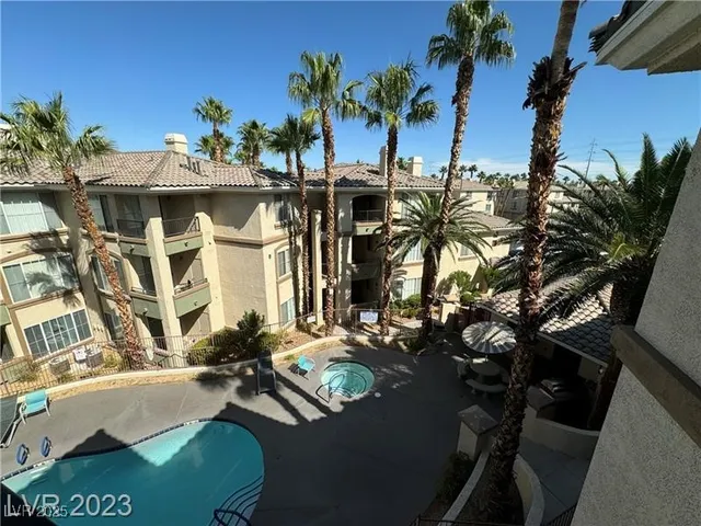 $1,400 | 7155 South Durango Drive, Unit 304, Las Vegas, NV 89113