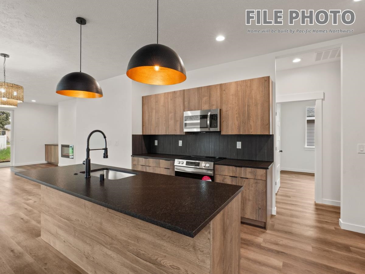 2107 North Sipple Road Spokane Valley, WA 99212 - Photo 7 of 21