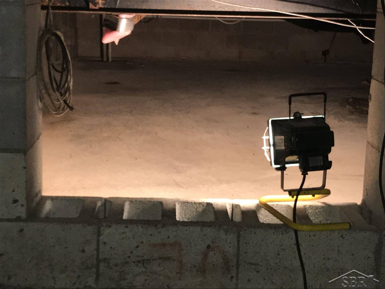 12217 Roosevelt Road Saginaw, MI 48609 - Photo 35 of 35 All concrete crawl space