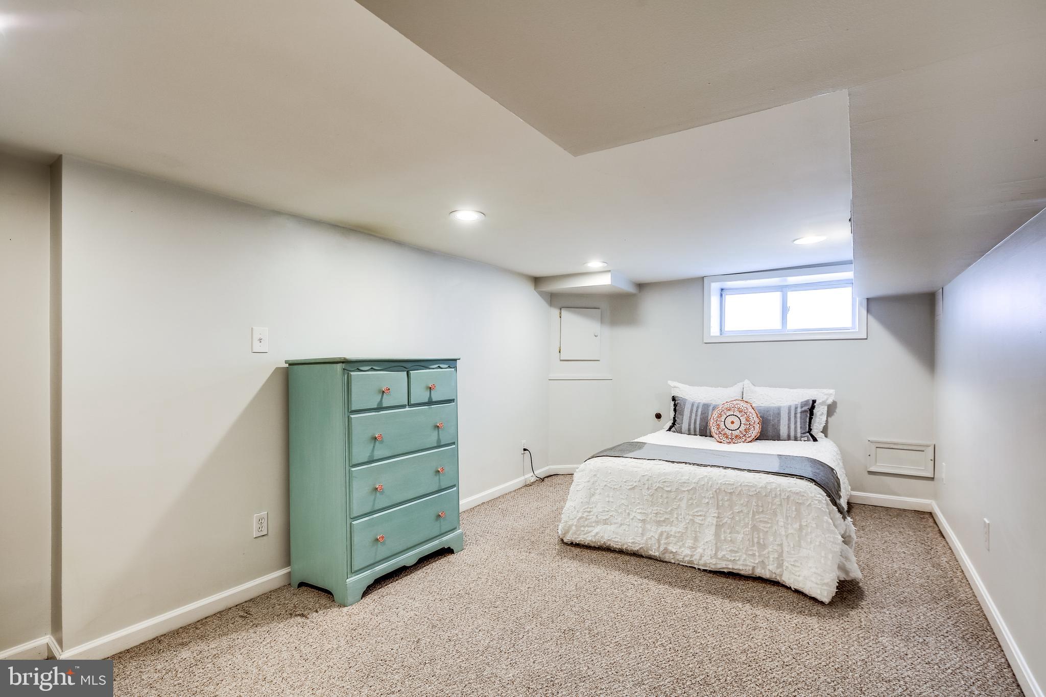 728 South Curley Street Baltimore, MD 21224 - Photo 20 of 29 3rd Bedroom