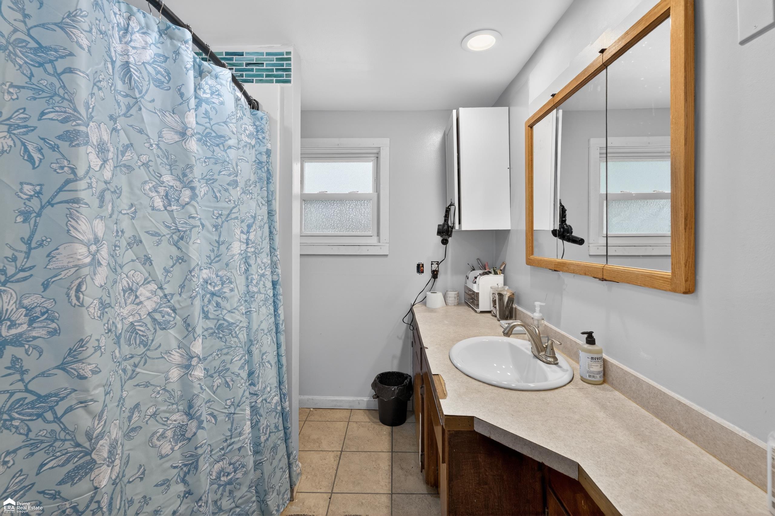 1409 Stanton Street Bay City, MI 48708 - Photo 18 of 34