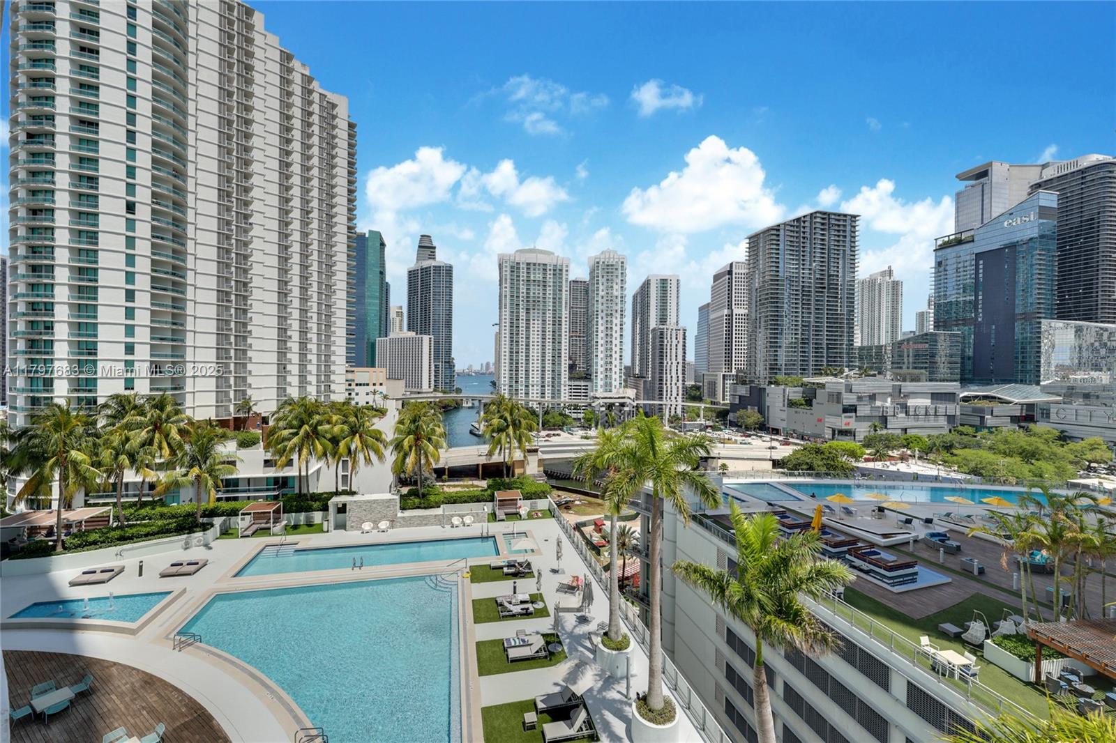 90 Southwest 3rd Street, Unit 1514 Miami, FL 33130 - Photo 21 of 25 a view of a city with tall buildings