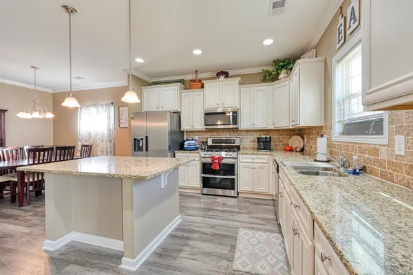 $349,900 | 737 Stilmore Drive, Duncan, SC 29334