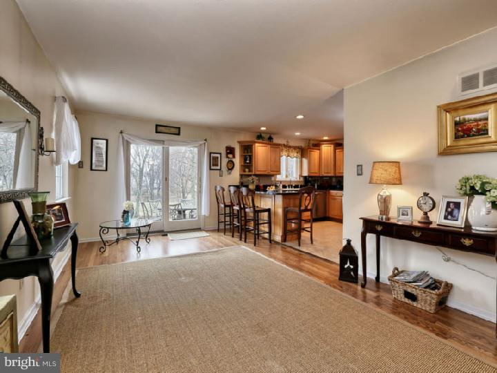 114 Greenbriar Road Delran, NJ 08075 - Photo 13 of 25 Gallery Image 13