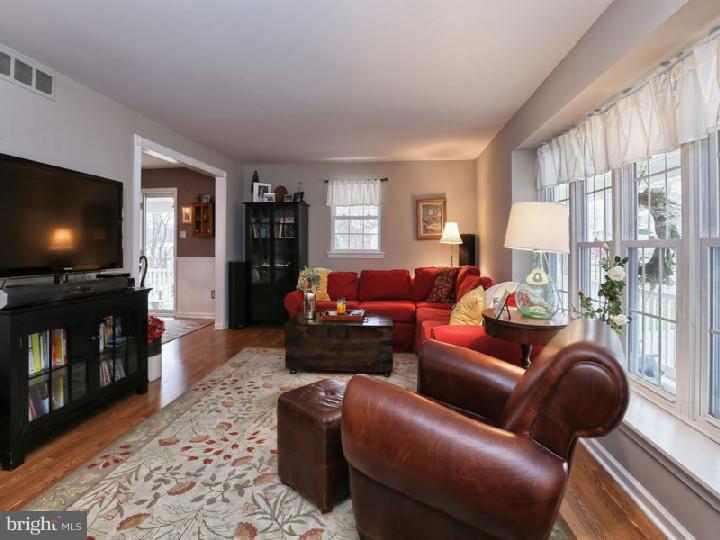 114 Greenbriar Road Delran, NJ 08075 - Photo 5 of 25 Gallery Image 5