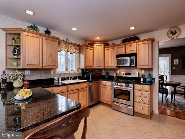 114 Greenbriar Road Delran, NJ 08075 - Photo 10 of 25 Gallery Image 10