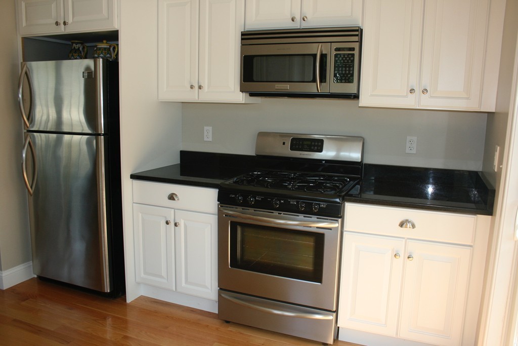 1346 Main Road, Unit 11 Westport, MA 02790 - Photo 4 of 7 Gallery Image 4