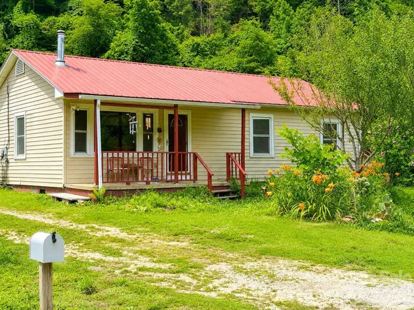 $319,400 | 522 State Road 1400, Old Fort, NC 28762