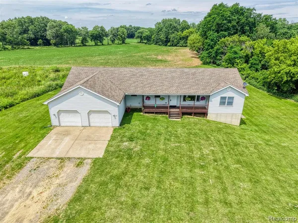 $445,000 | 10488 West Grand River Road, Fowlerville, MI 48836