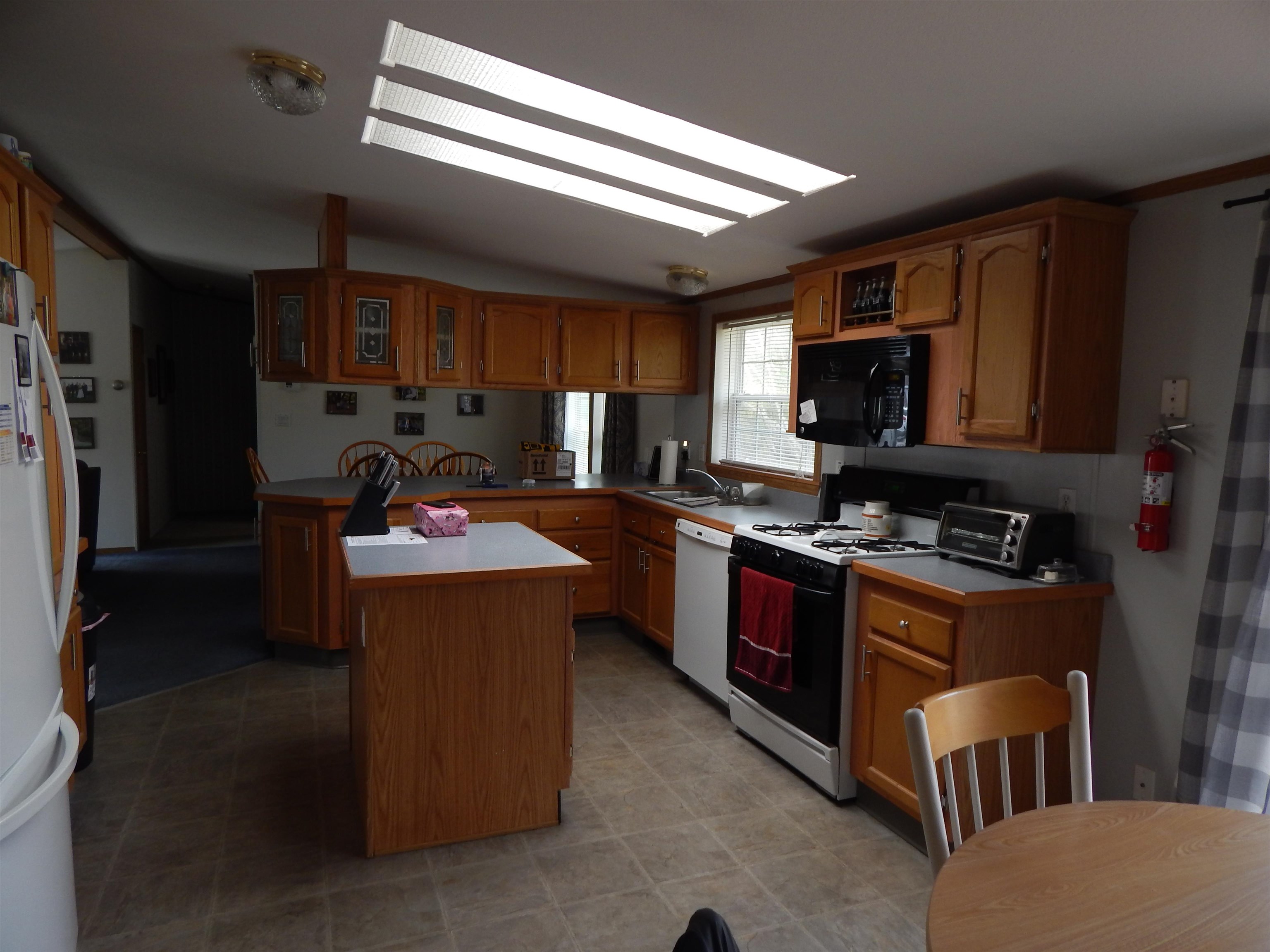 247 Fire Pond Road Hopkinton, NH 03229 - Photo 8 of 22