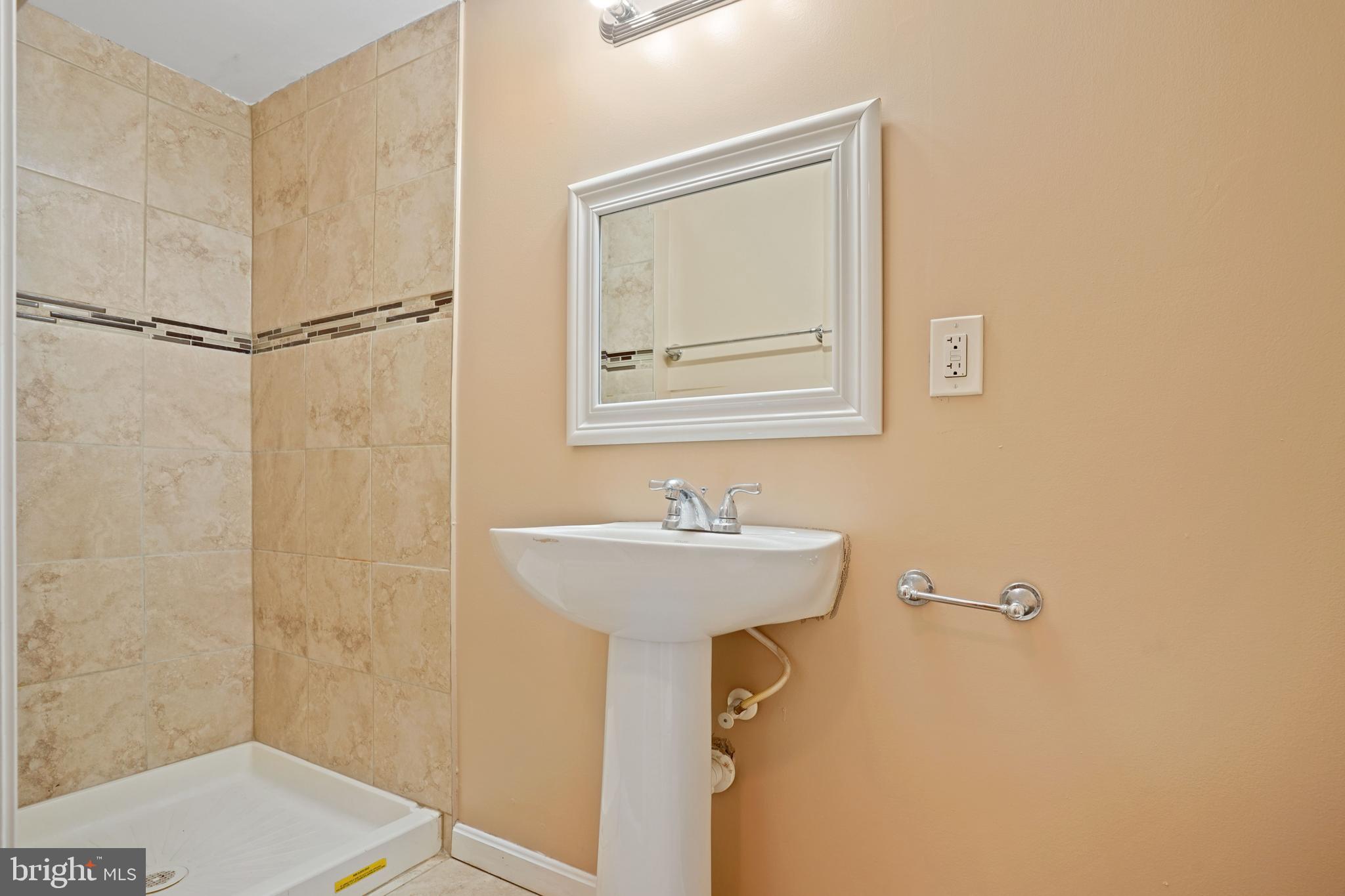 401 Torner Road Baltimore, MD 21221 - Photo 12 of 24