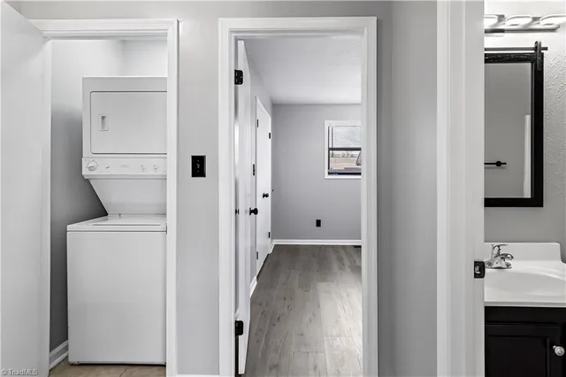 $1,270,000 | 420 Vista Circle, Winston-Salem, NC 27106