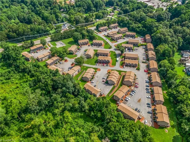 $1,270,000 | 420 Vista Circle, Winston-Salem, NC 27106