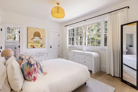 9 Old Pine Drive, East Hampton, NY 11937