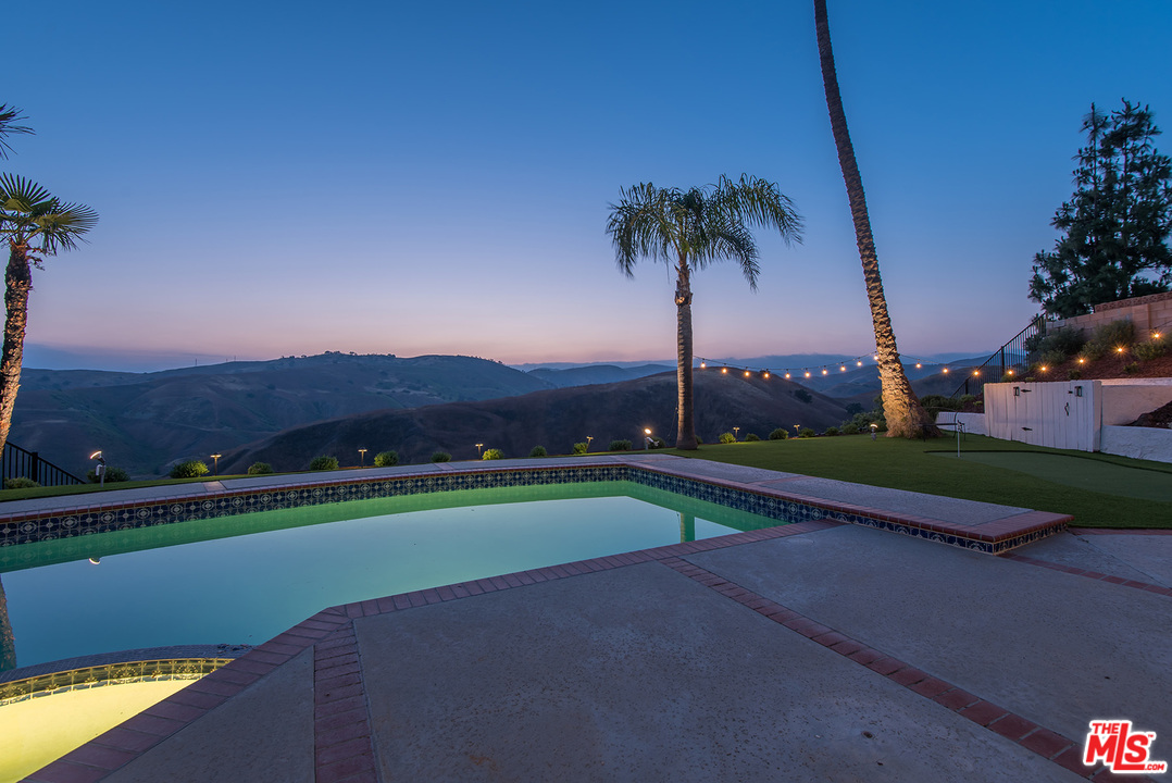 26021 Farmfield Road Calabasas, CA 91302 - Photo 46 of 50