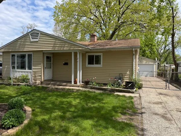 $2,350 | 155 West Wayne Place, Wheeling, IL 60090