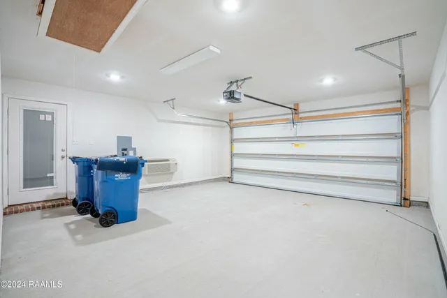 $1,950 | 101 Acadian Lk Drive, Duson, LA 70529