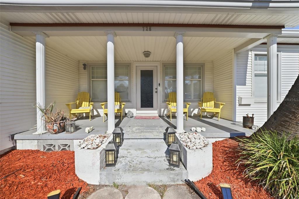 726 Mandalay Avenue Clearwater Beach, FL 33767 - Photo 3 of 49