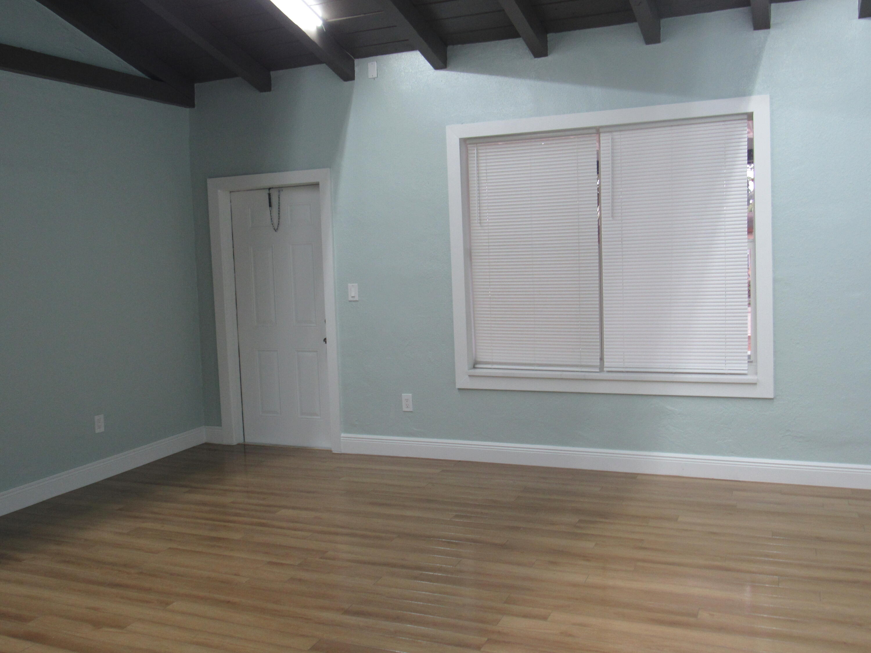 4283 Cocoanut Road, Unit 1 West Palm Beach, FL 33406 - Photo 2 of 14 Living/Dining room