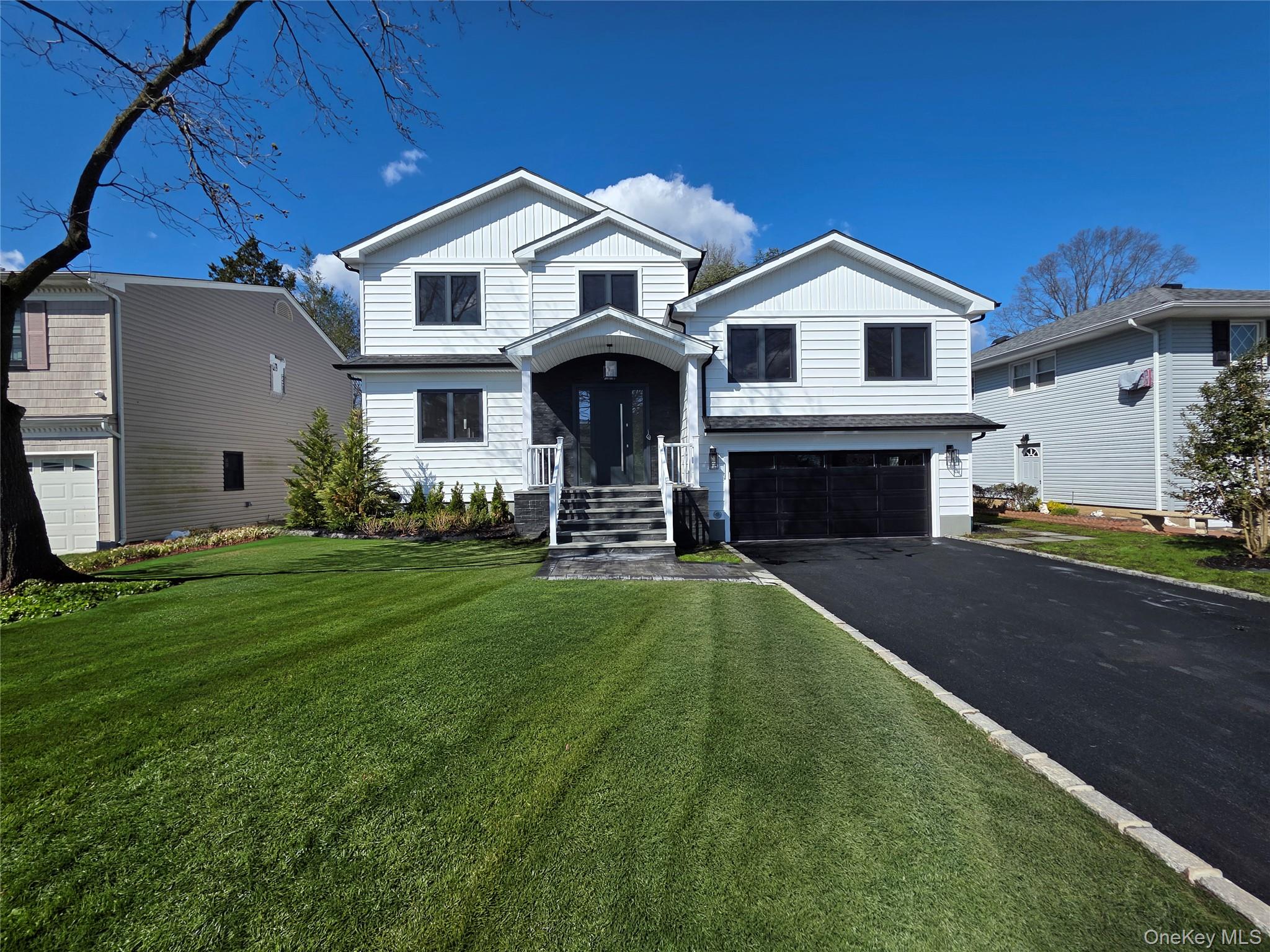 208 Wetherill Road Garden City, NY 11530 - Photo 2 of 34