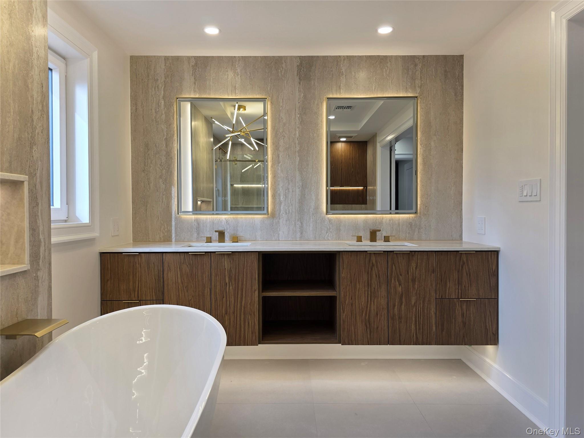 208 Wetherill Road Garden City, NY 11530 - Photo 23 of 34