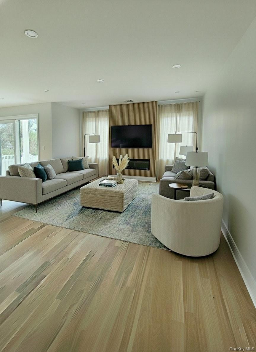 208 Wetherill Road Garden City, NY 11530 - Photo 29 of 34