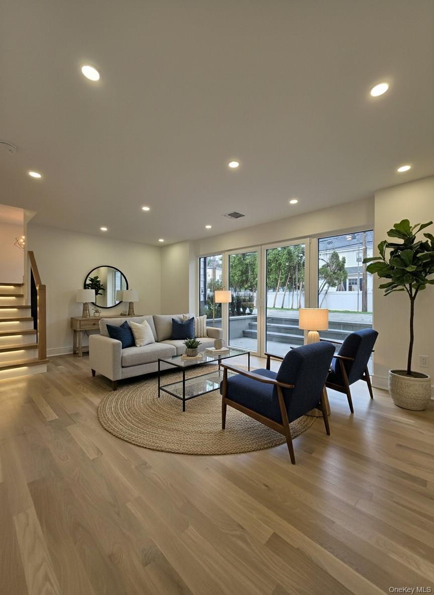 208 Wetherill Road Garden City, NY 11530 - Photo 30 of 34