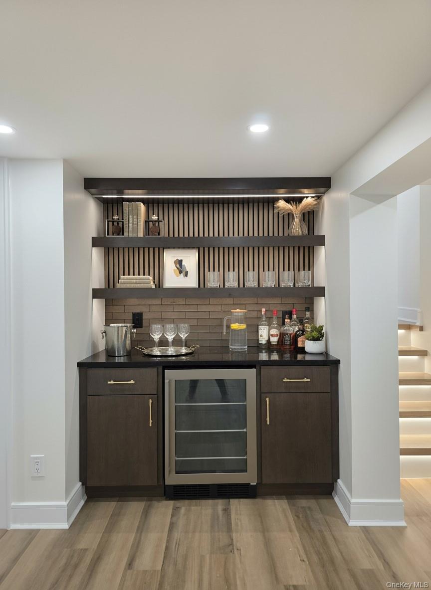 208 Wetherill Road Garden City, NY 11530 - Photo 31 of 34