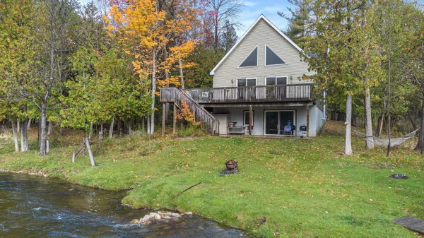 $460,000 | 11241 Somers Lane, Honor, MI 49640