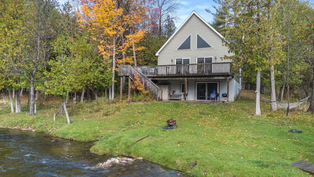 $450,000 | 11241 Somers Lane, Honor, MI 49640