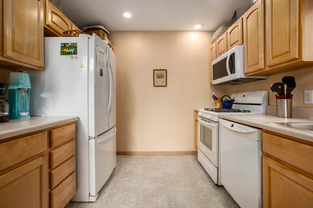 $450,000 | 11241 Somers Lane, Honor, MI 49640