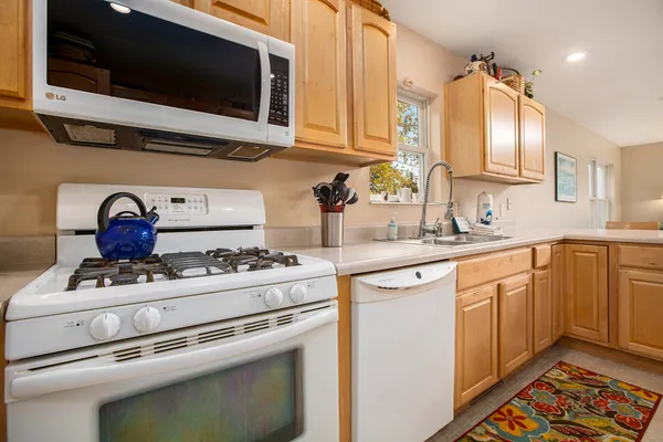 $460,000 | 11241 Somers Lane, Honor, MI 49640