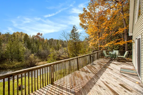 $460,000 | 11241 Somers Lane, Honor, MI 49640