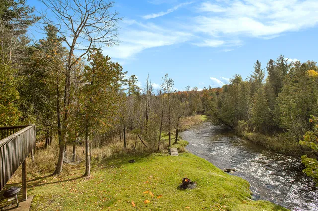 $450,000 | 11241 Somers Lane, Honor, MI 49640