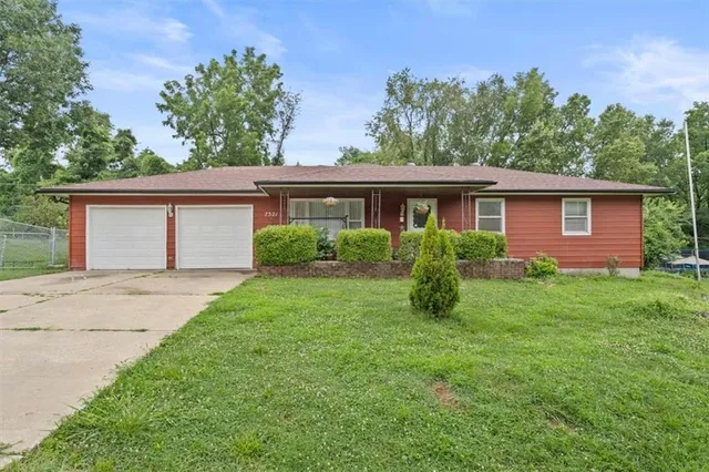 $260,000 | 7321 Sloan Avenue, Kansas City, KS 66109