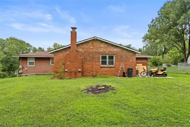 $260,000 | 7321 Sloan Avenue, Kansas City, KS 66109