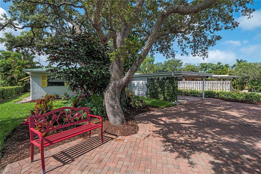 1354 Rordon Avenue Naples, FL 34103 - Photo 3 of 12 Gallery Image 3