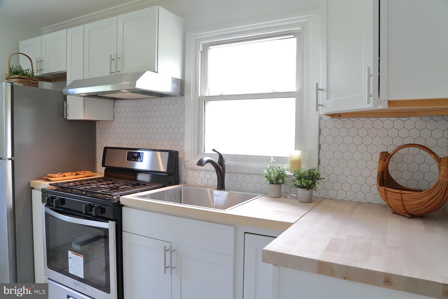 1925 Wabank Road Lancaster, PA 17603 - Photo 6 of 26 Gallery Image 6